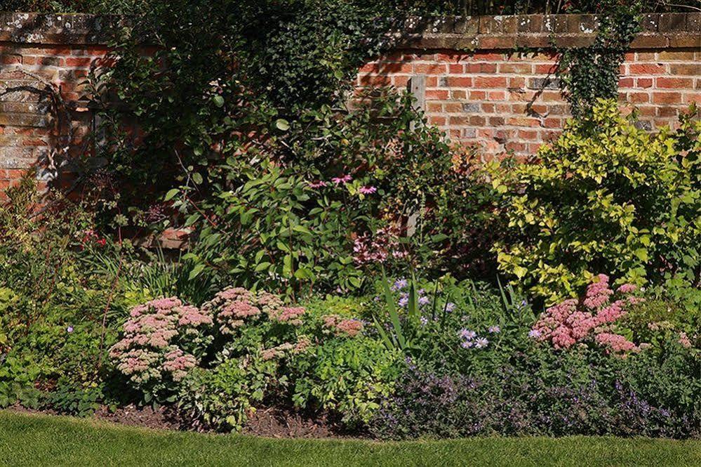 The Royal Oak, Yattendon Hotel 4*